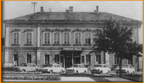 D�lib�b pressz� - 1973