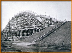 A híd építése