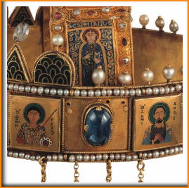 A Szent korona k�zelr�l