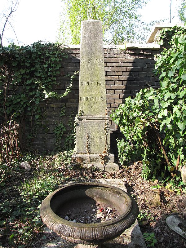 Sírhelye a Kerepesi temetőben (B. 295.)